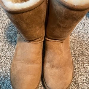 Chestnut Ugg Short Boots